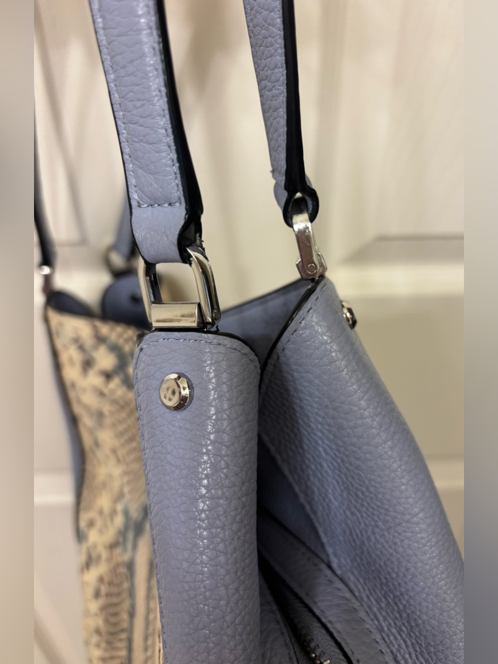 Kate spade Leila medium snake-embossed triple compartment shoulder bag - Picture 9 of 13